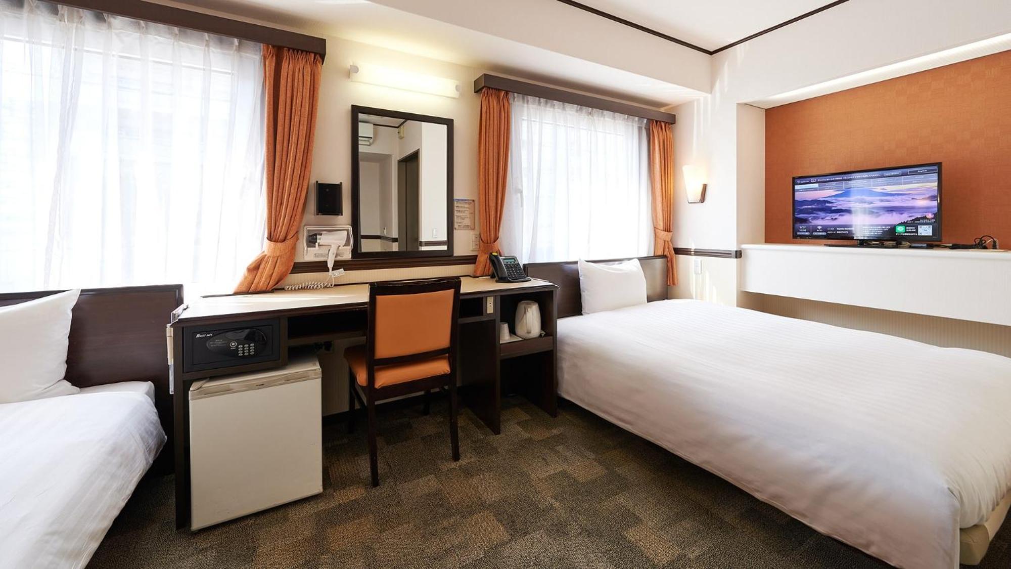 Toyoko Inn Fukuyama-Eki Shinkansen Minami-Guchi Rom bilde