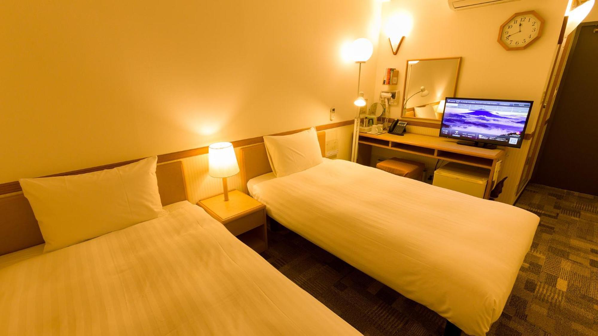 Toyoko Inn Fukuyama-Eki Shinkansen Minami-Guchi Rom bilde